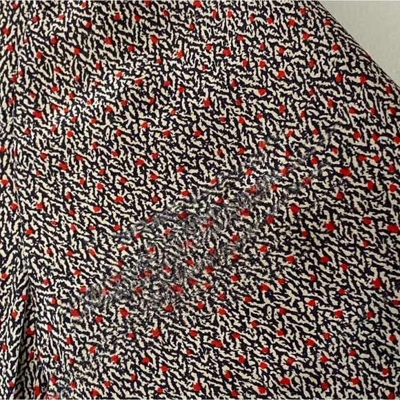 SALE. 100% Silk Norton McNaughton 80's Inspired Peplum Blouse, Size 8P - Picture 4 of 11